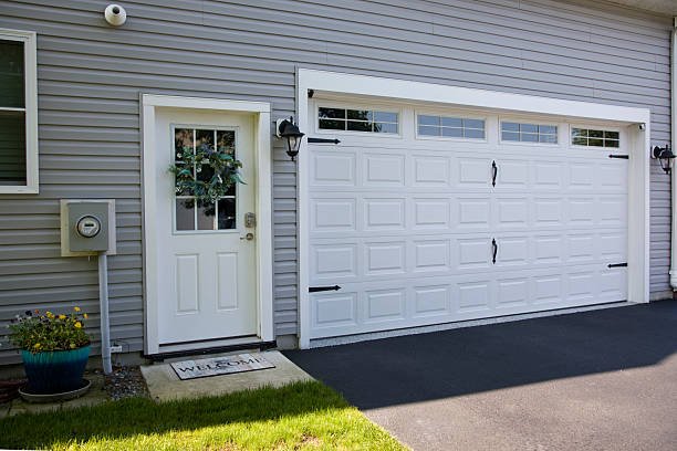 24/7 Emergency Garage Door Panel Replacement experts in Plumas County County, CA